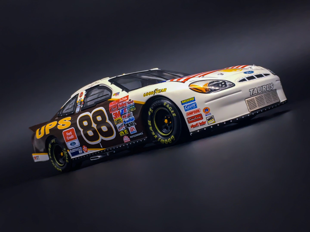 Illustration for article titled 9-11 Memorial Flag Car